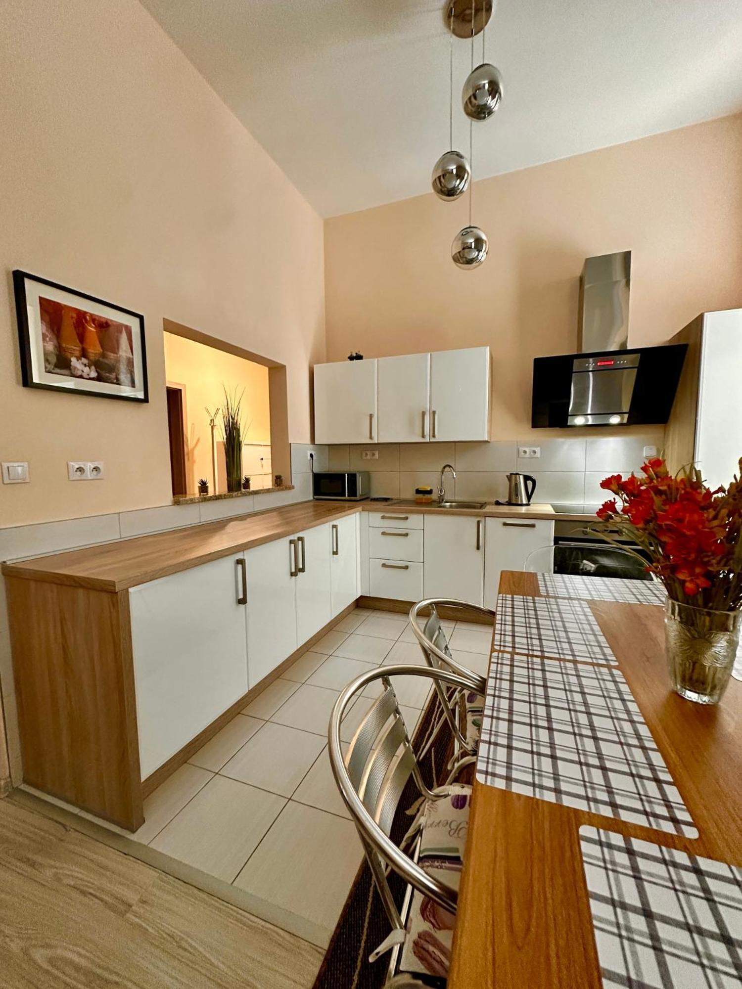 Princess Main Square Apartment Poprad Luaran gambar